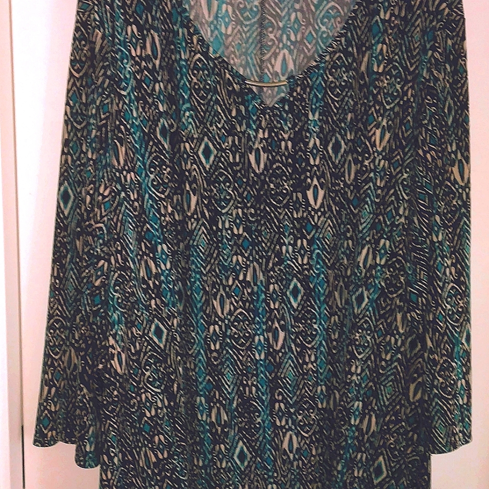 Avenue Sharkbite Print Top - 4x